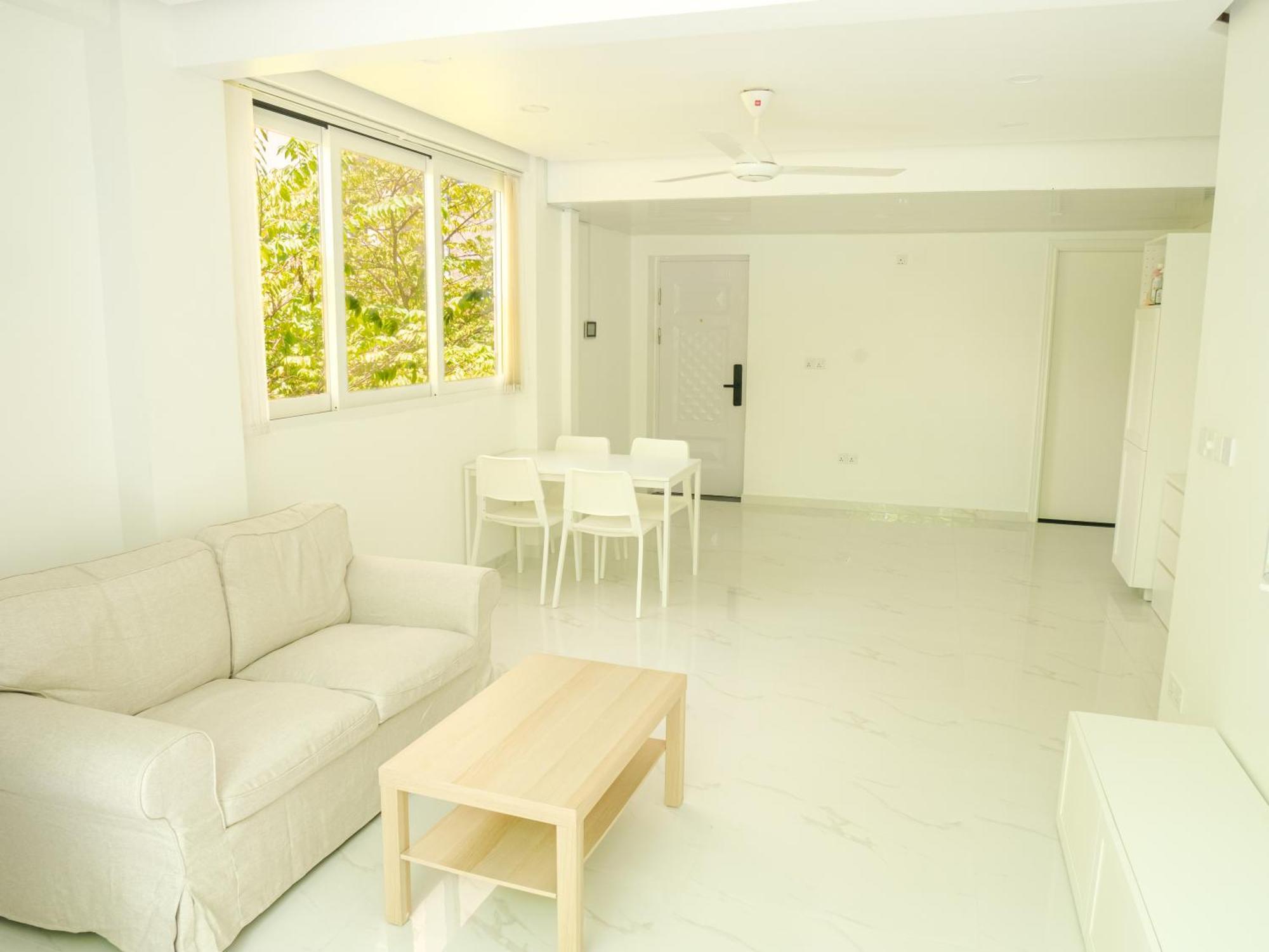 Beachfront Apartment Malé Exteriör bild