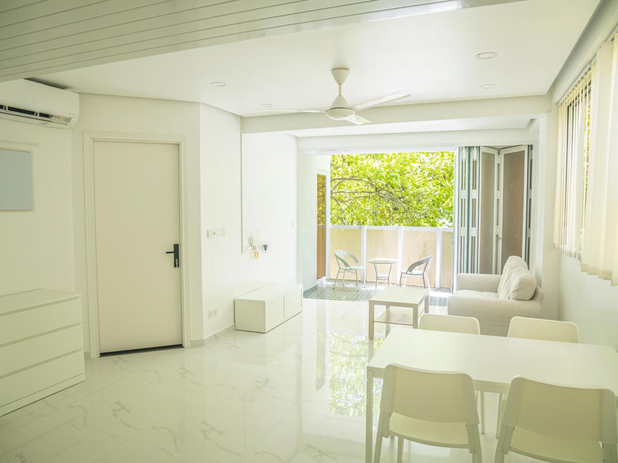 Beachfront Apartment Malé Exteriör bild