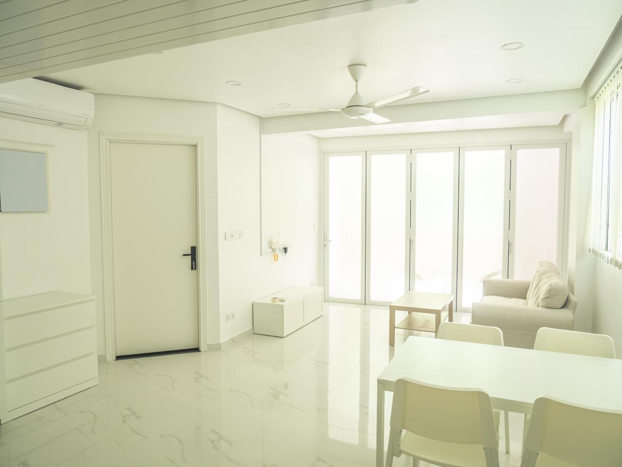Beachfront Apartment Malé Exteriör bild